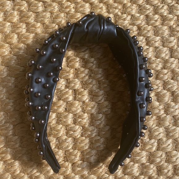 NWOT SSYS Black Faux Leather with Black Pearls Knotted Headband - Picture 3 of 3